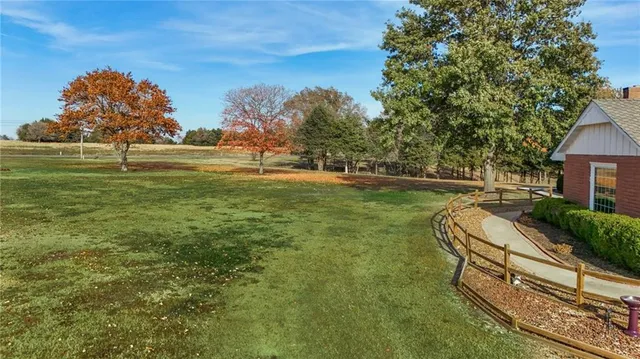 $799,000 | 1104 East Park Road, Garnett, KS 66032