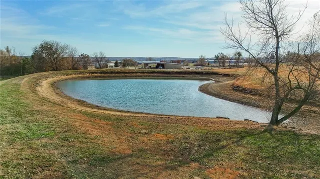 $799,000 | 1104 East Park Road, Garnett, KS 66032