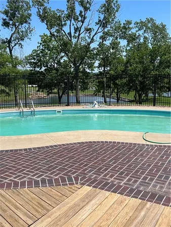 $649,000 | 1104 East Park Road, Garnett, KS 66032