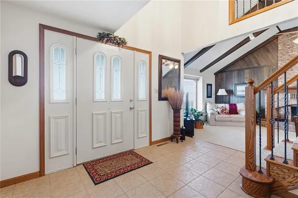 $649,000 | 1104 East Park Road, Garnett, KS 66032