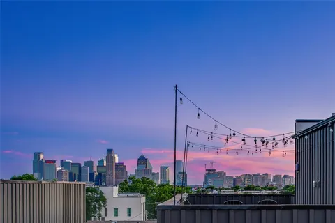 $725,000 | 1936 Kearney Court, Dallas, TX 75204