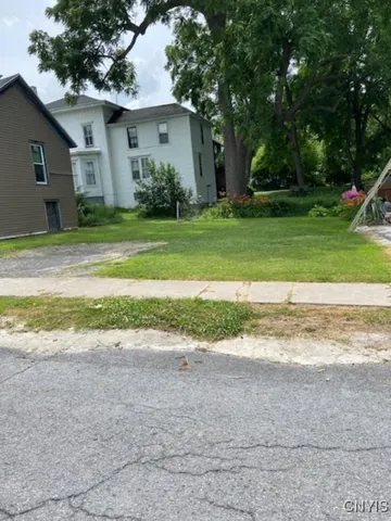 $11,000 | 409 Prospect Street, Watertown, NY 13601