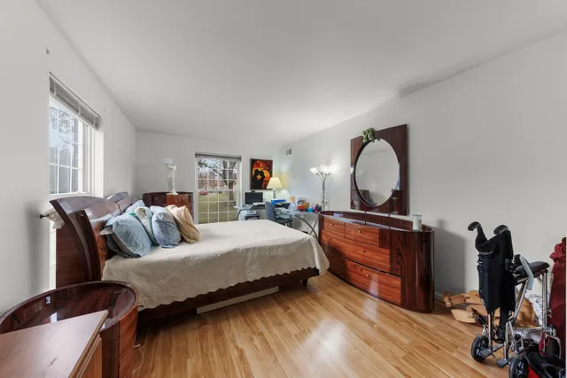 $199,000 | 5200 Carriageway Drive, Unit 101, Rolling Meadows, IL 60008