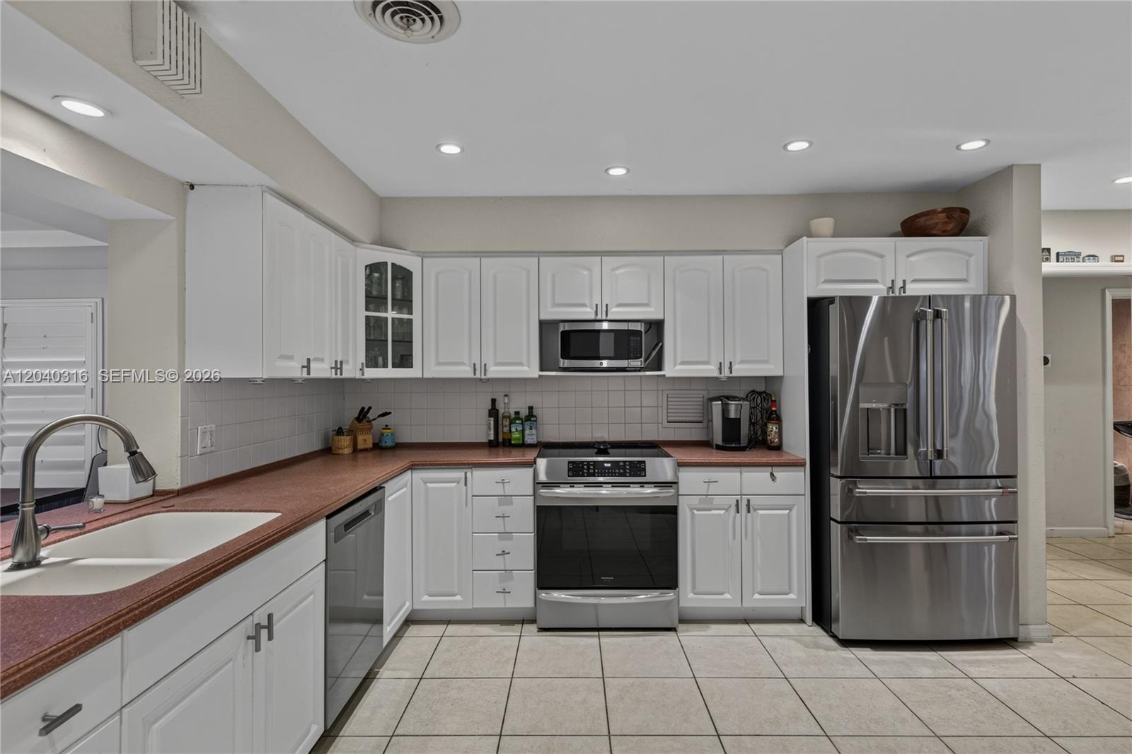 5300 Fillmore Street Hollywood, FL 33021 - Photo 20 of 44