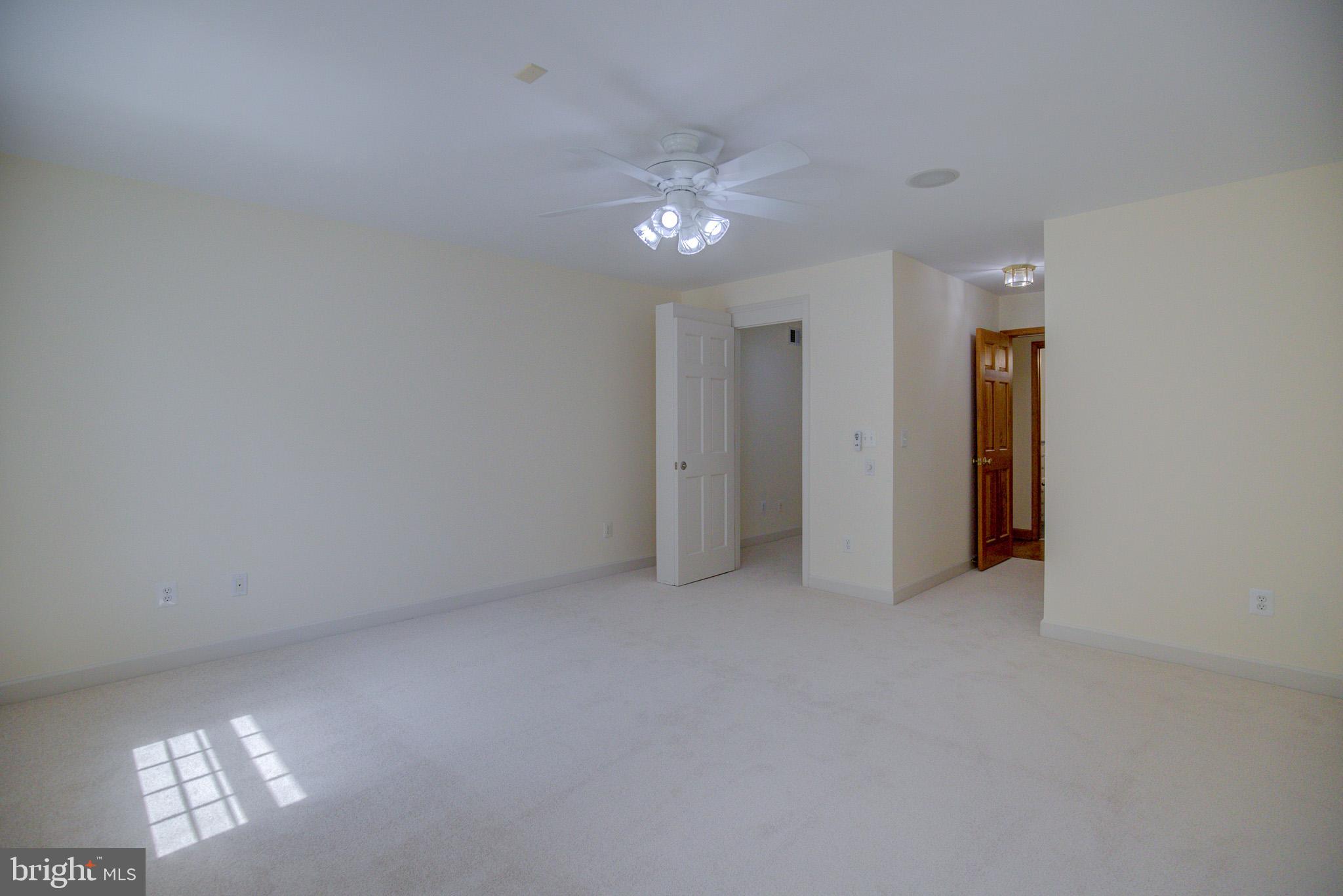 813 Blacks Hill Road Great Falls, VA 22066 - Photo 51 of 92 3rd UL Bedroom with 2 Walk-in Closets!