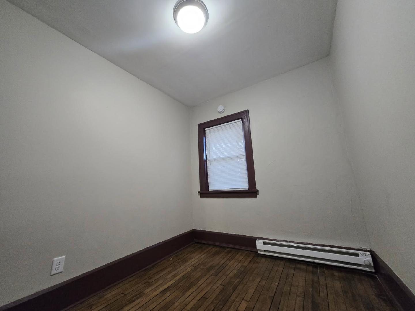 1515 Taylor Avenue, Unit 2 Racine, WI 53403 - Photo 11 of 17 Bedroom #1