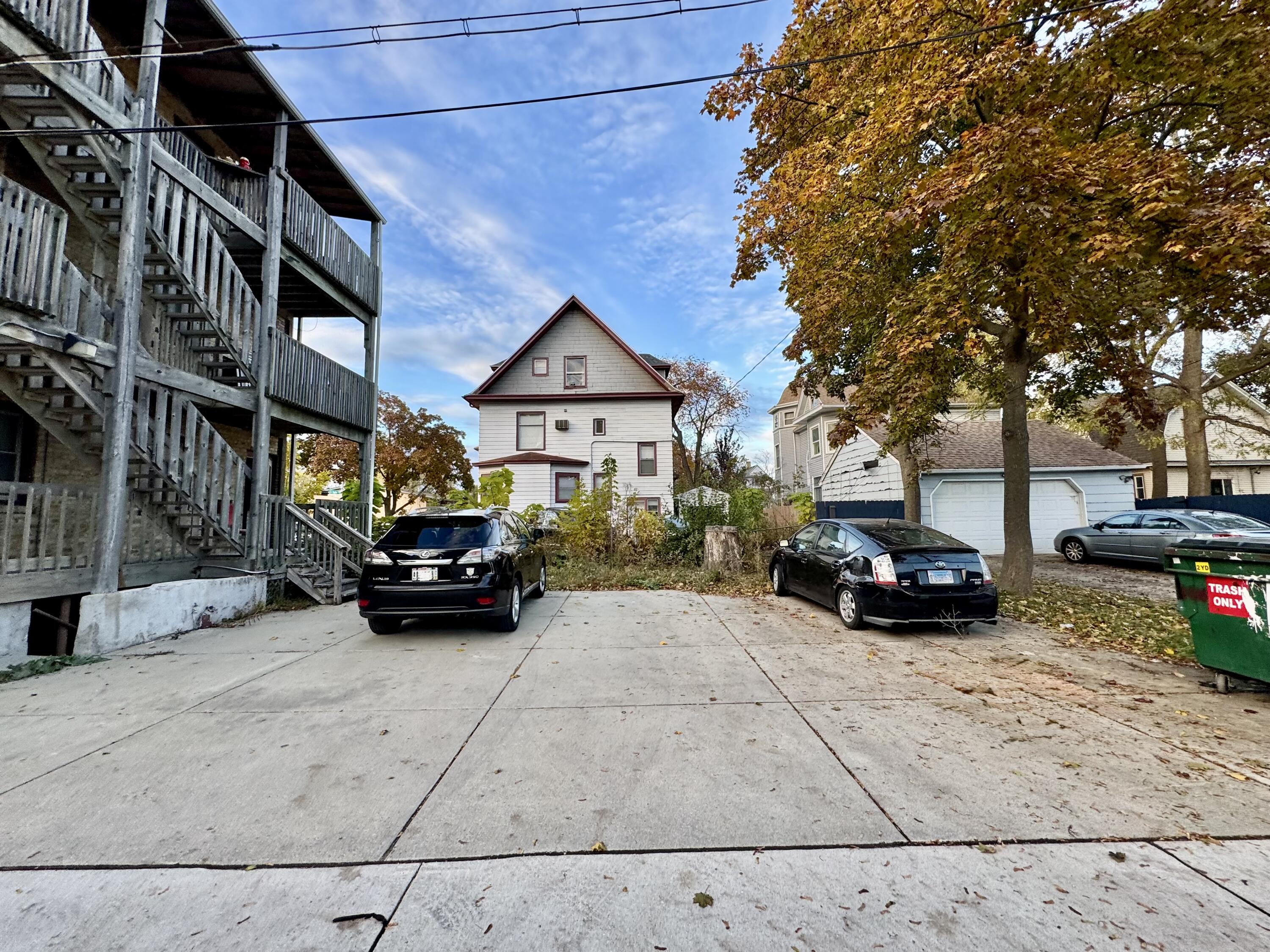 1515 Taylor Avenue, Unit 2 Racine, WI 53403 - Photo 15 of 17 Parking Lot