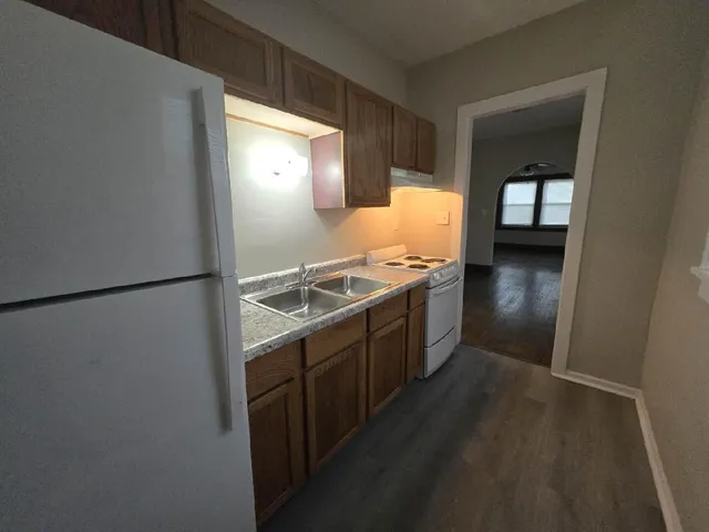 $850 | 1515 Taylor Avenue, Unit 2, Racine, WI 53403