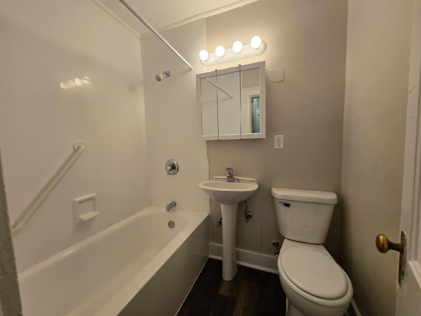 1515 Taylor Avenue, Unit 2 Racine, WI 53403 - Photo 9 of 17 Bathroom