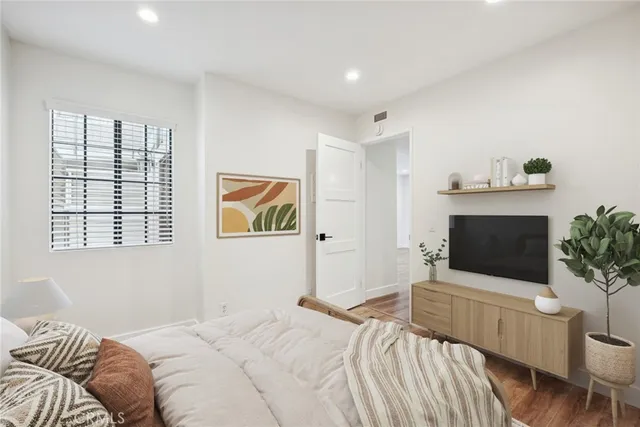 $5,750 | 505 St Andrews Road, Unit 1, Newport Beach, CA 92663