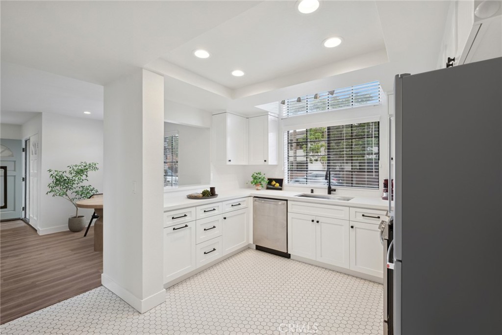 505 St Andrews Road, Unit 1 Newport Beach, CA 92663 - Photo 4 of 20