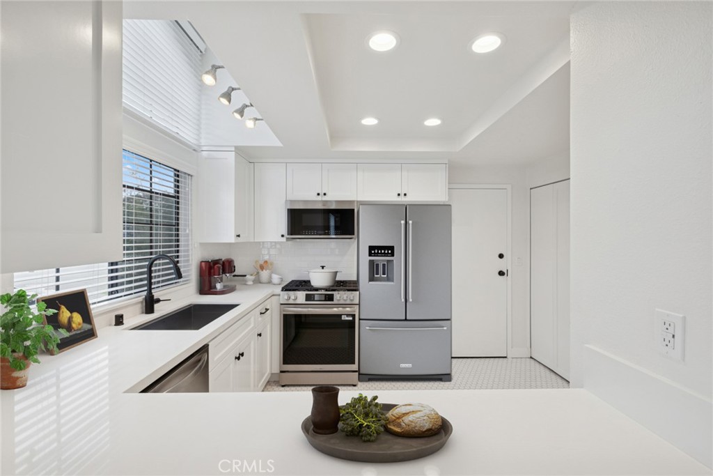 505 St Andrews Road, Unit 1 Newport Beach, CA 92663 - Photo 6 of 20