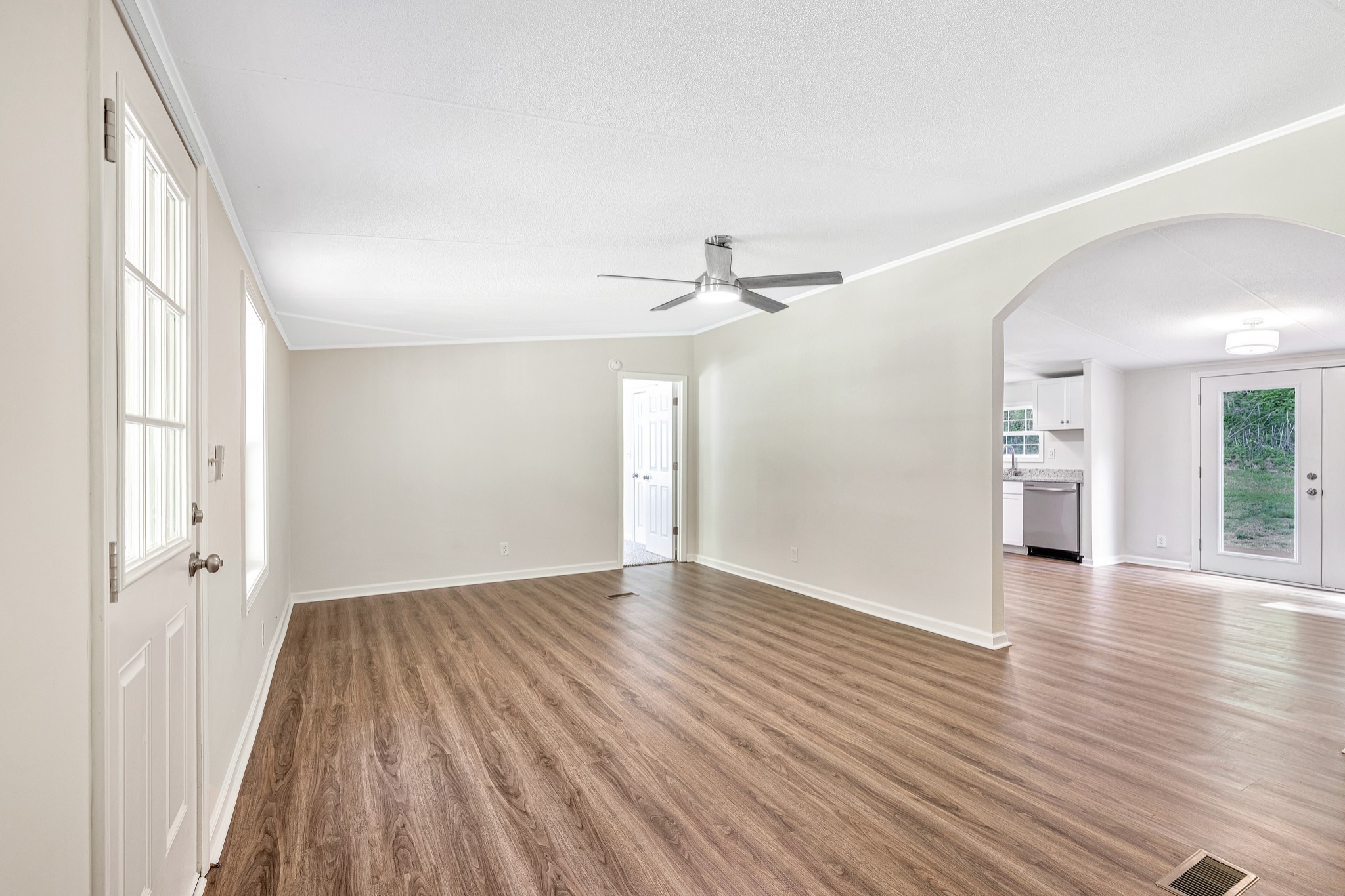 3743 Sulphur Springs Branch Road Columbia, TN 38401 - Photo 12 of 32 Gallery Image 12