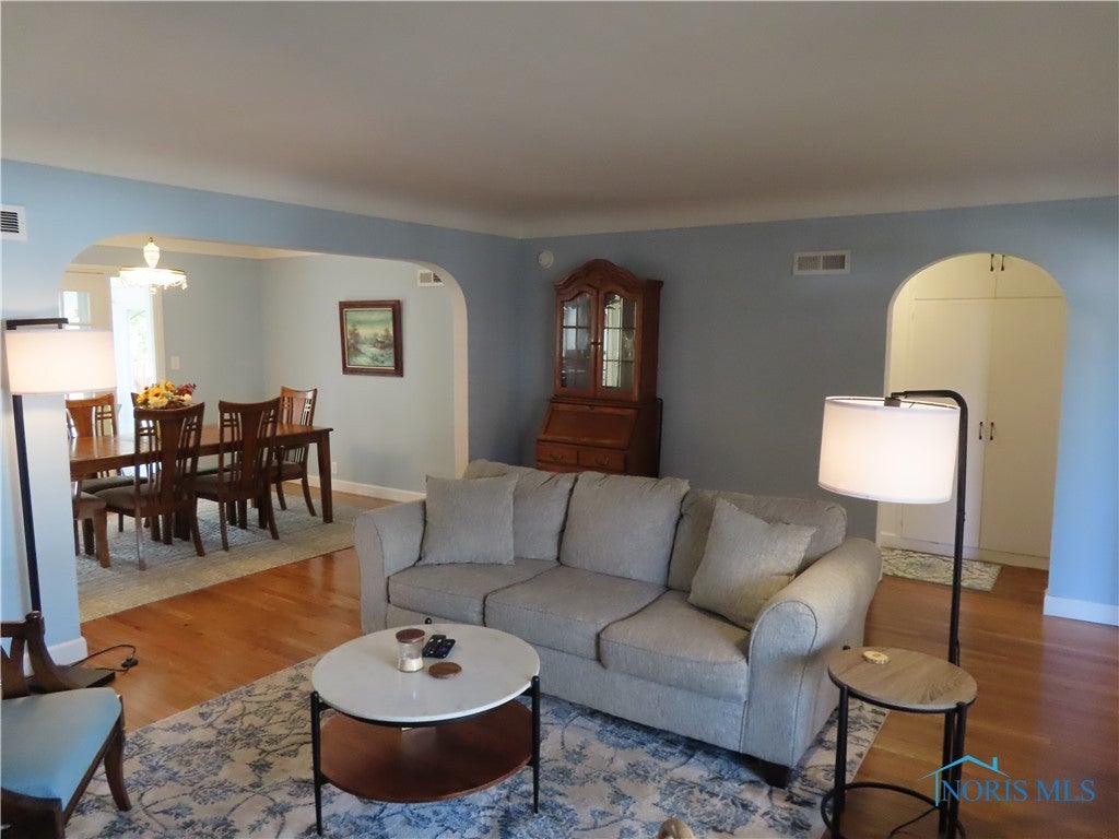 211 West Maple Street Bryan, OH 43506 - Photo 8 of 38 Gallery Image 8