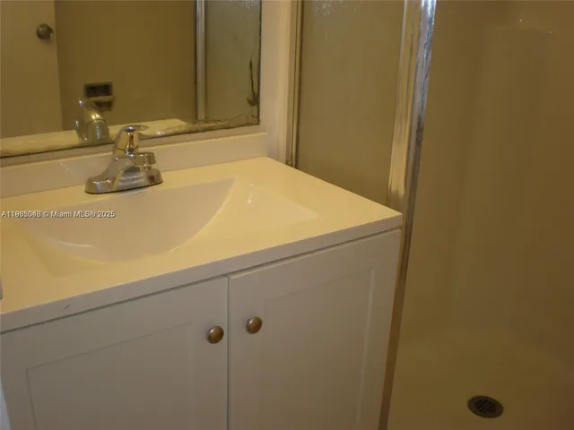 $1,700 | 5855 Washington Street, Unit 92, Hollywood, FL 33023