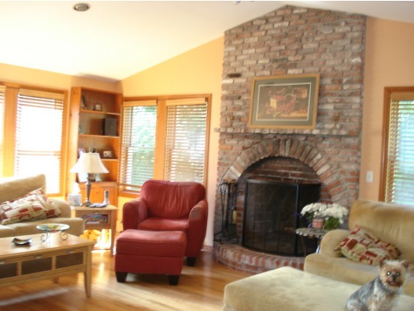 6 Holt Road Amherst, NH 03031 - Photo 2 of 28