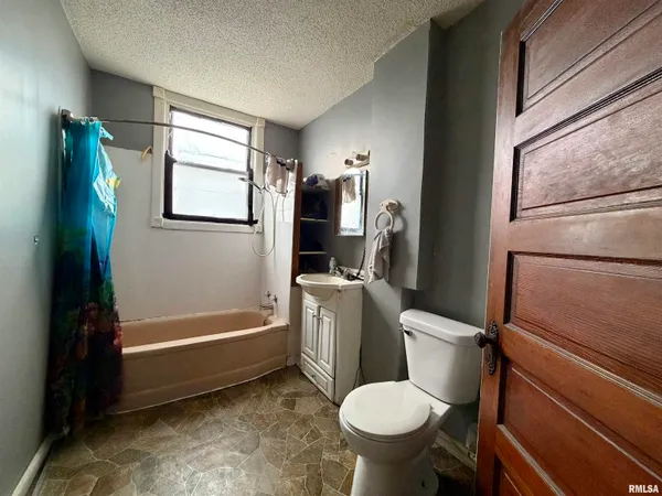 $109,000 | 312 North Main Street, Harrisburg, IL 62946