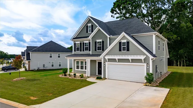 $485,000 | 726 Oak Hill Lane, Belton, SC 29627