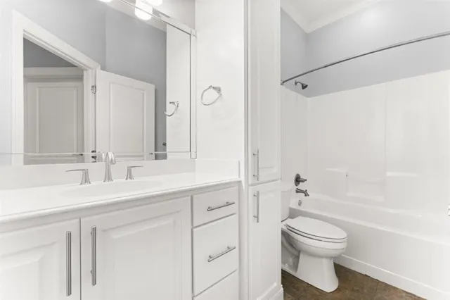 $379,000 | 5822 Shining Way, Lake Charles, LA 70605