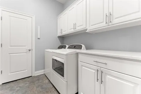 $379,000 | 5822 Shining Way, Lake Charles, LA 70605