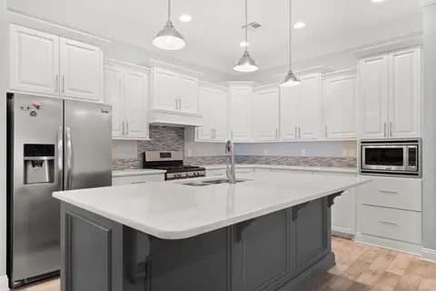 $379,000 | 5822 Shining Way, Lake Charles, LA 70605