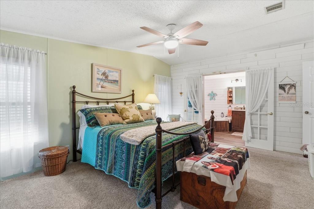 1001 Starkey Road, Unit 282 Largo, FL 33771 - Photo 19 of 38