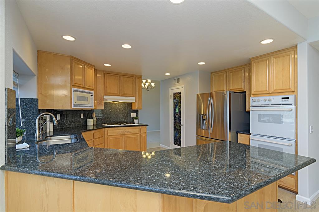 14256 Silver Ridge Road Poway, CA 92064 - Photo 9 of 25