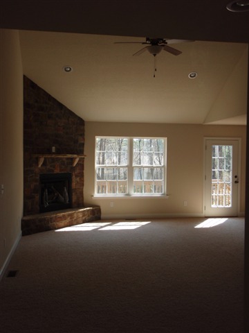 21 Rollingreen Road Greer, SC 29651 - Photo 2 of 16 Gallery Image 2