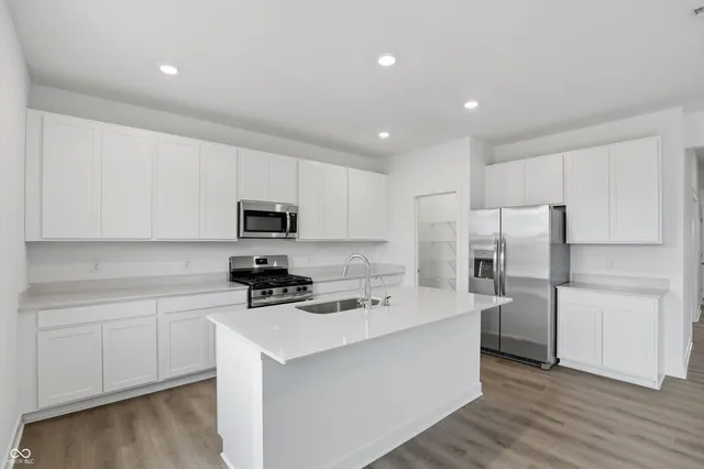 $368,735 | 2403 Fir Drive, Greenfield, IN 46140