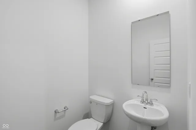 $368,735 | 2403 Fir Drive, Greenfield, IN 46140