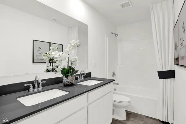 $384,035 | 2403 Fir Drive, Greenfield, IN 46140