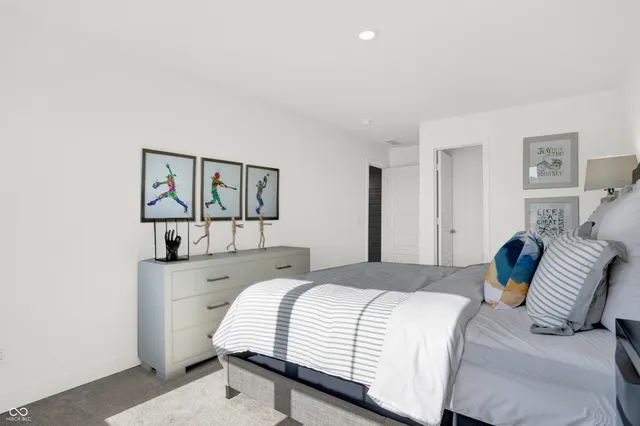 $384,035 | 2403 Fir Drive, Greenfield, IN 46140