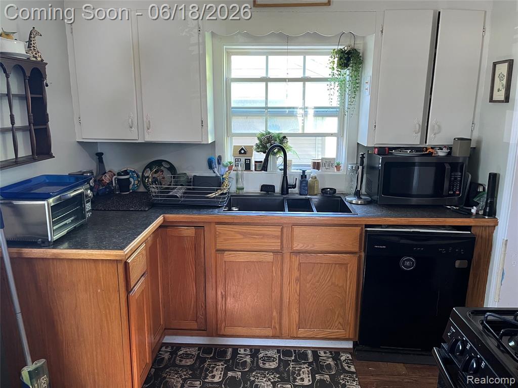 7057 Lapeer Road Davison, MI 48423 - Photo 10 of 21