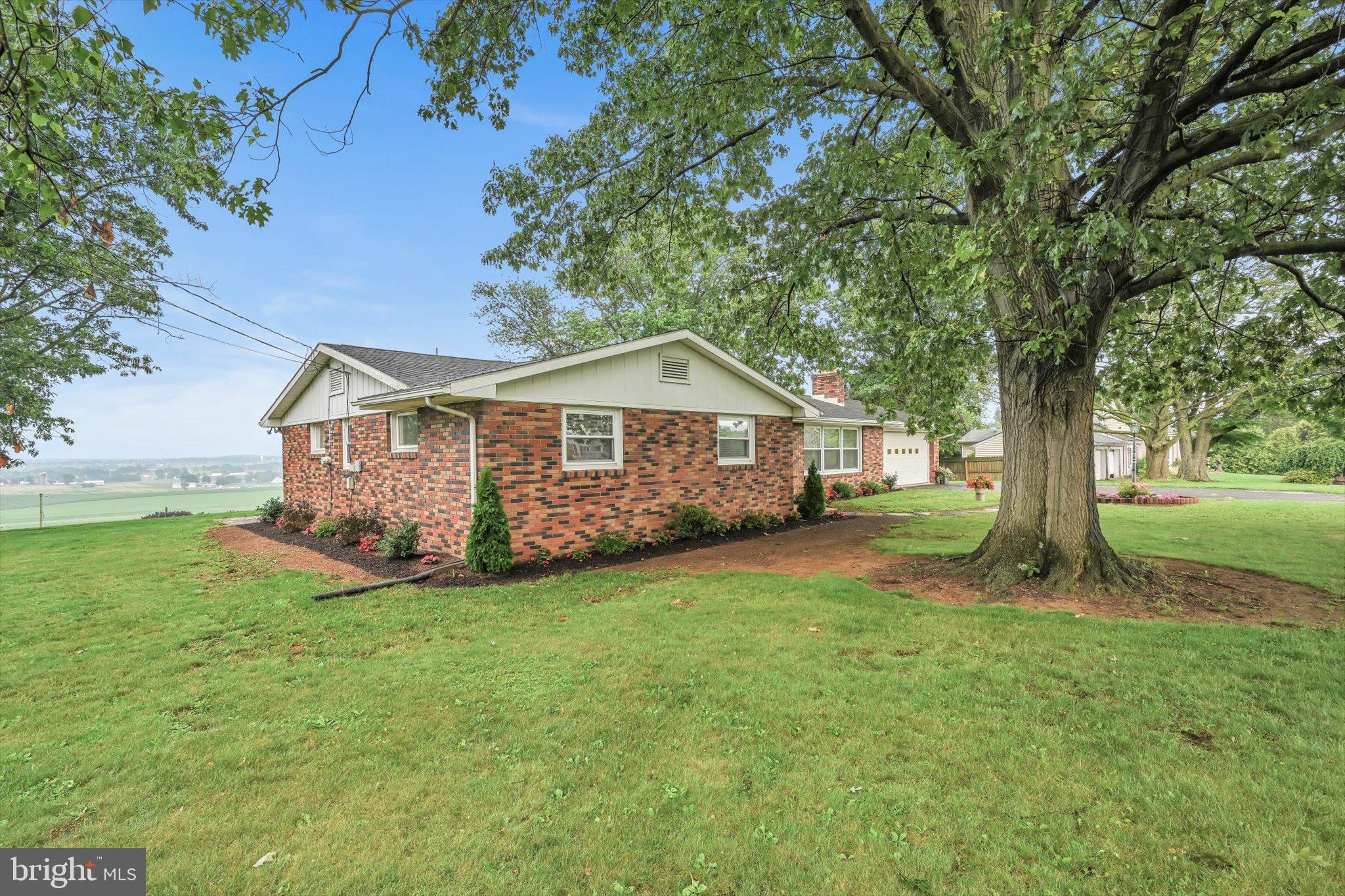 445 Gockley Road Stevens, PA 17578 - Photo 7 of 41