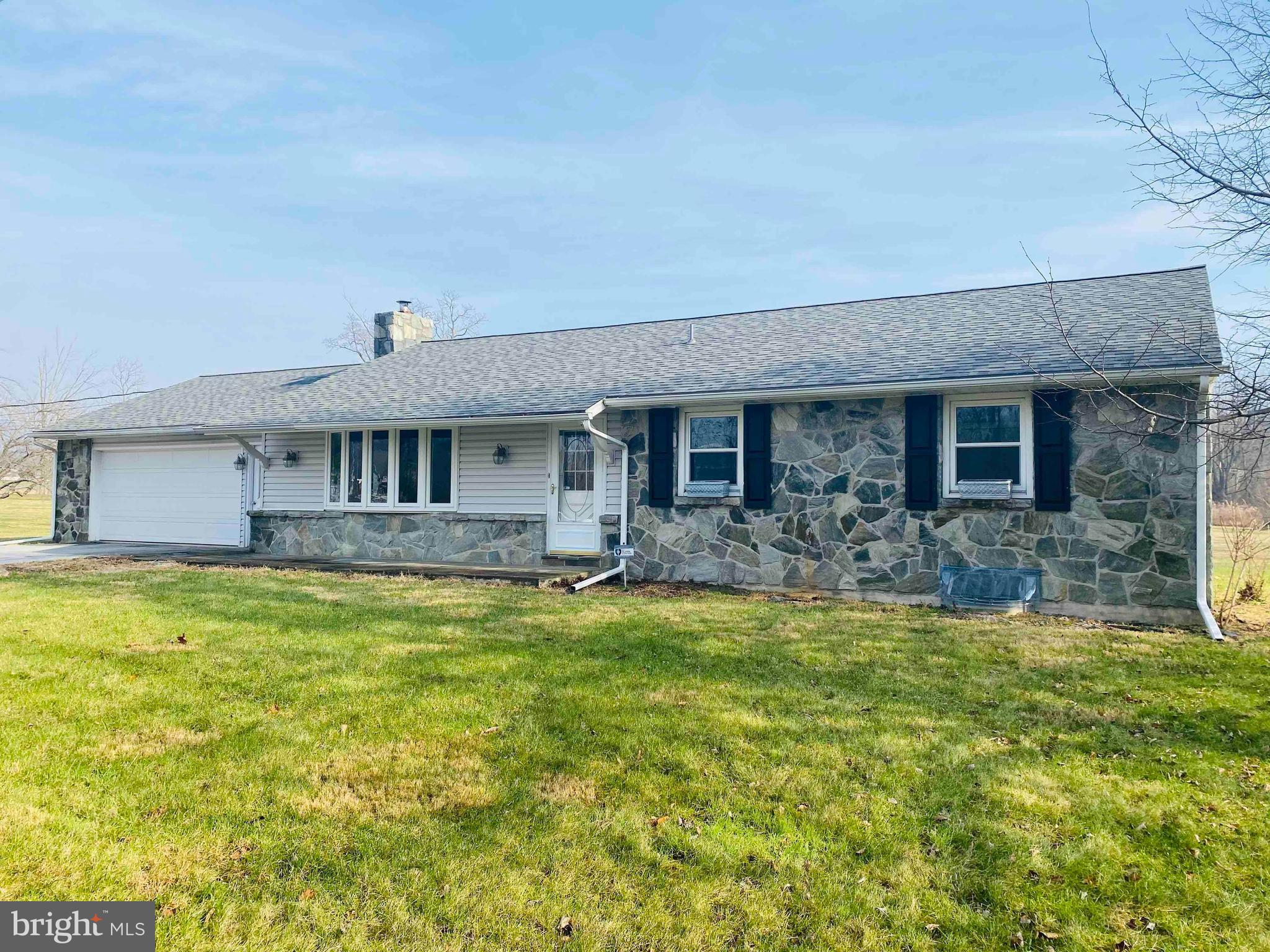 139 Lakeview Road Bernville, PA 19506 - Photo 1 of 27 Gallery Image 1