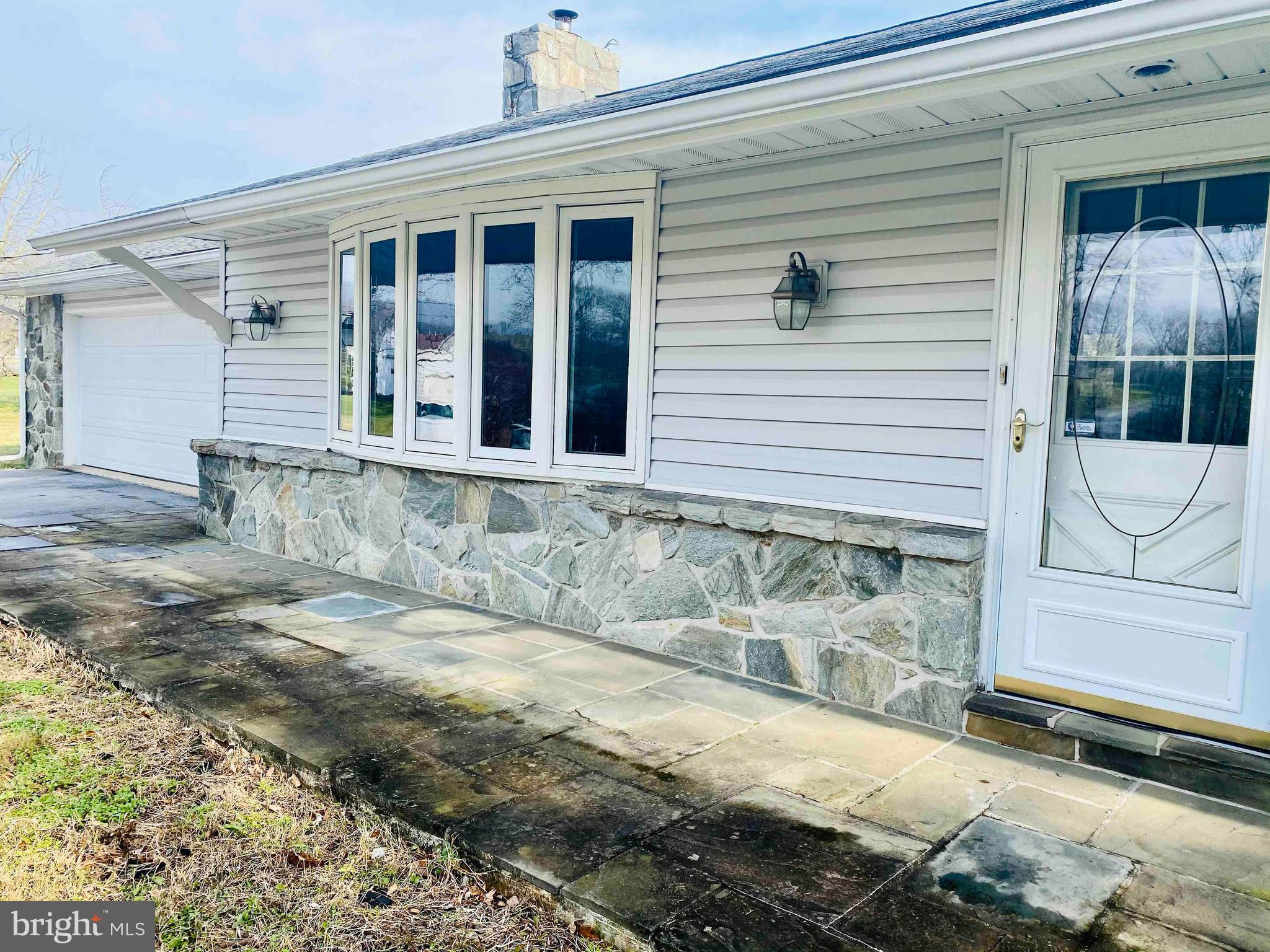 139 Lakeview Road Bernville, PA 19506 - Photo 2 of 27 Gallery Image 2