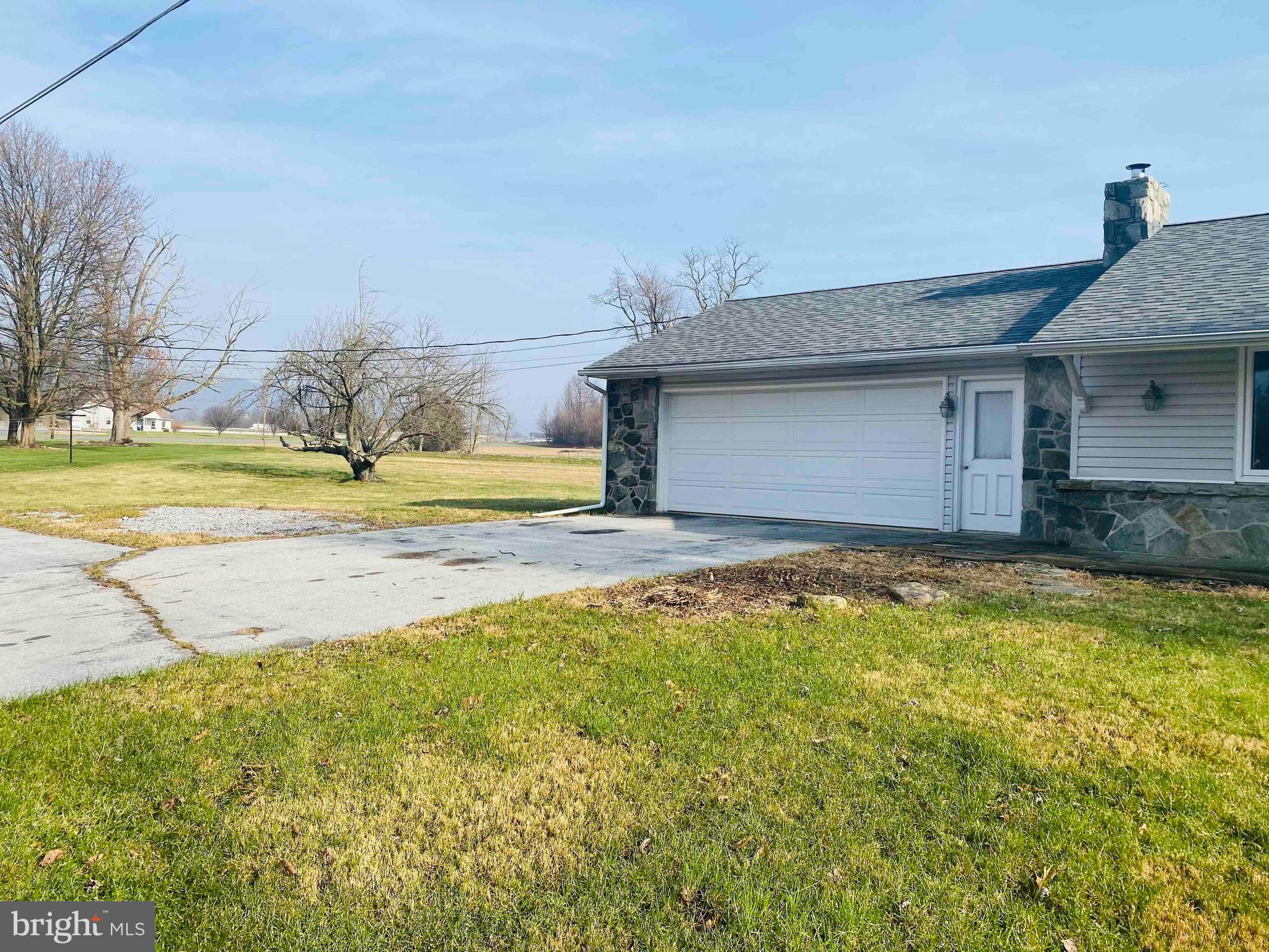 139 Lakeview Road Bernville, PA 19506 - Photo 3 of 27 Gallery Image 3