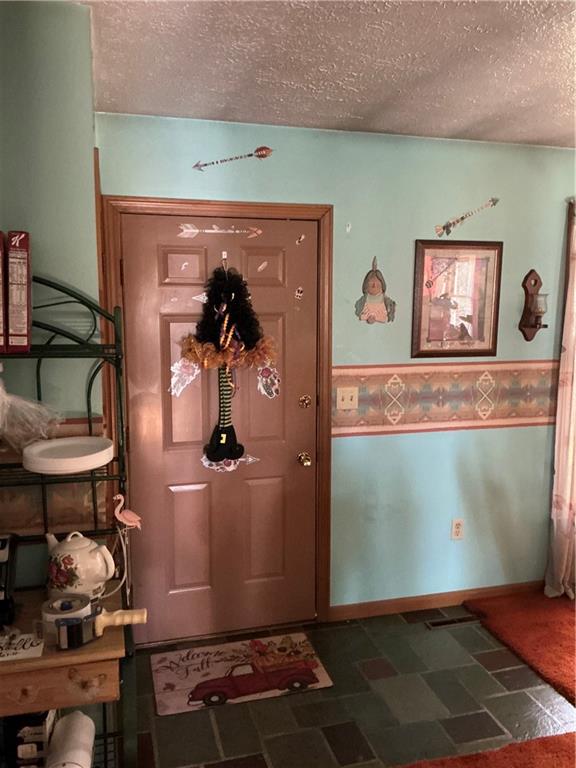 1652 Frew Mill Road New Castle, PA 16101 - Photo 9 of 25