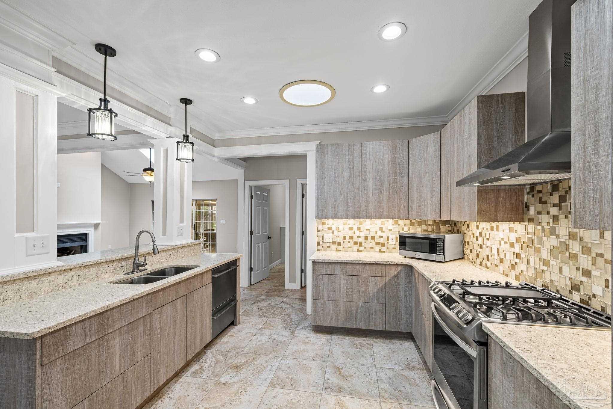 2845 Jack Nicklaus Way Shalimar, FL 32579 - Photo 11 of 70