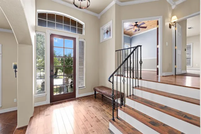 a view of livingroom with furniture and windows