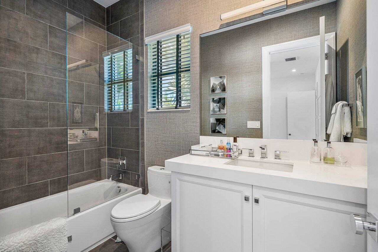 9718 Rennes Lane Delray Beach, FL 33446 - Photo 25 of 90 025-9718RennesLane-DelrayBeach-FL-33446-