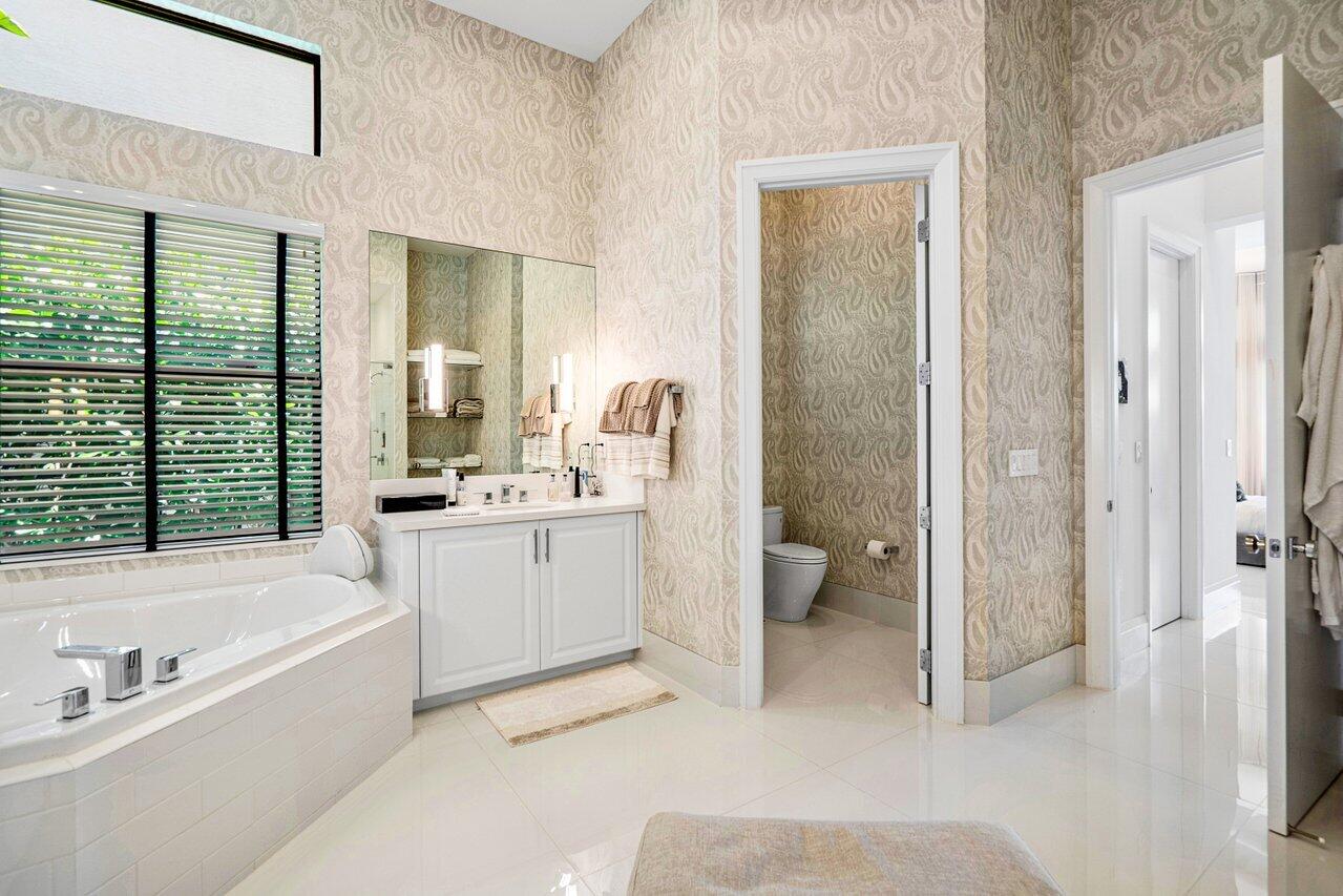 9718 Rennes Lane Delray Beach, FL 33446 - Photo 34 of 90 036-9718RennesLane-DelrayBeach-FL-33446-