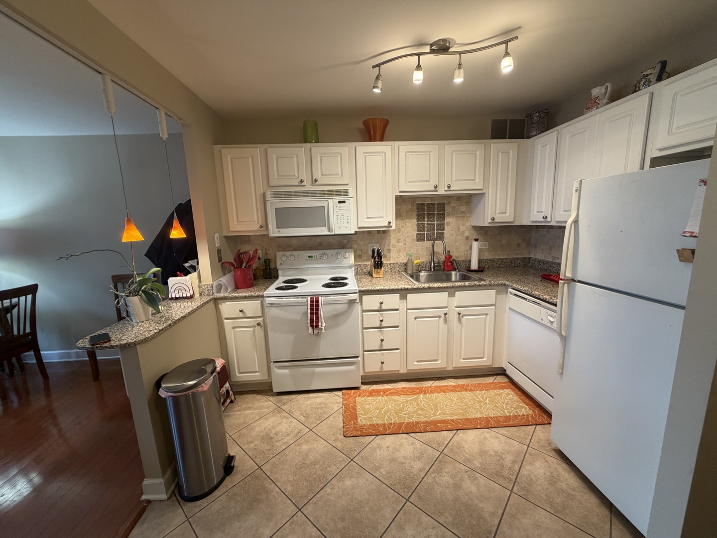 211 East Ohio Street, Unit 2425 Chicago, IL 60611 - Photo 13 of 20