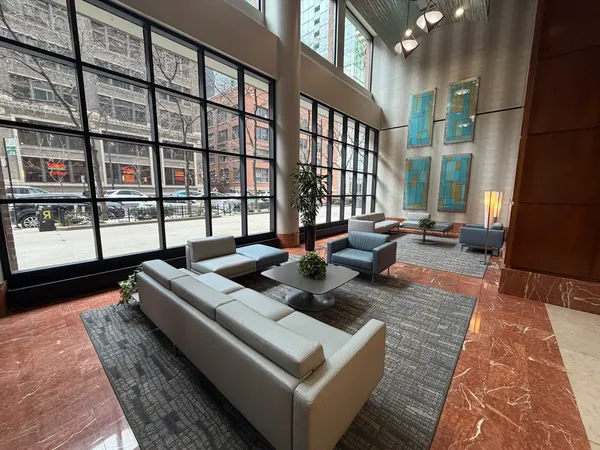 $2,400 | 211 East Ohio Street, Unit 2425, Chicago, IL 60611