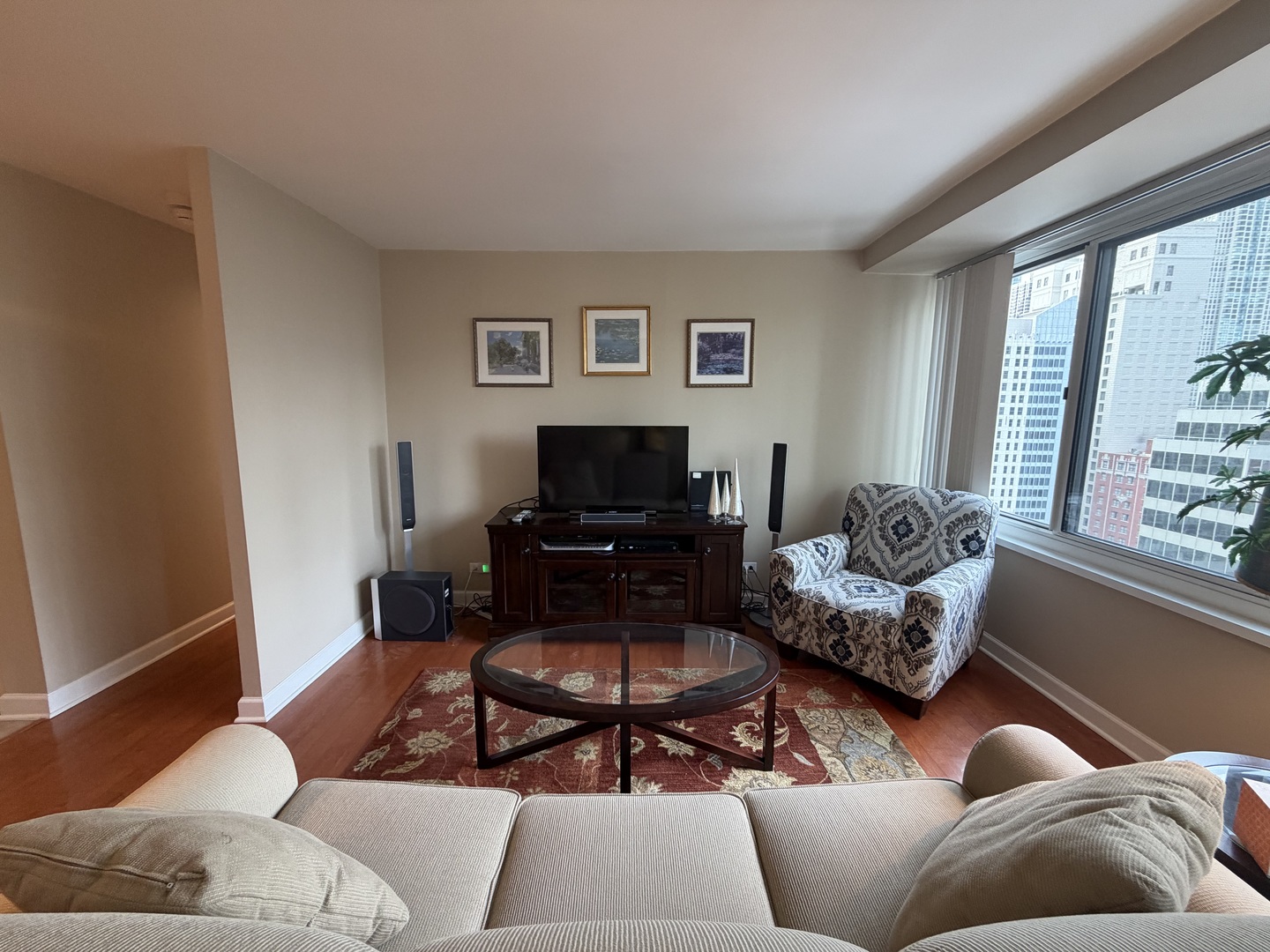 211 East Ohio Street, Unit 2425 Chicago, IL 60611 - Photo 4 of 20