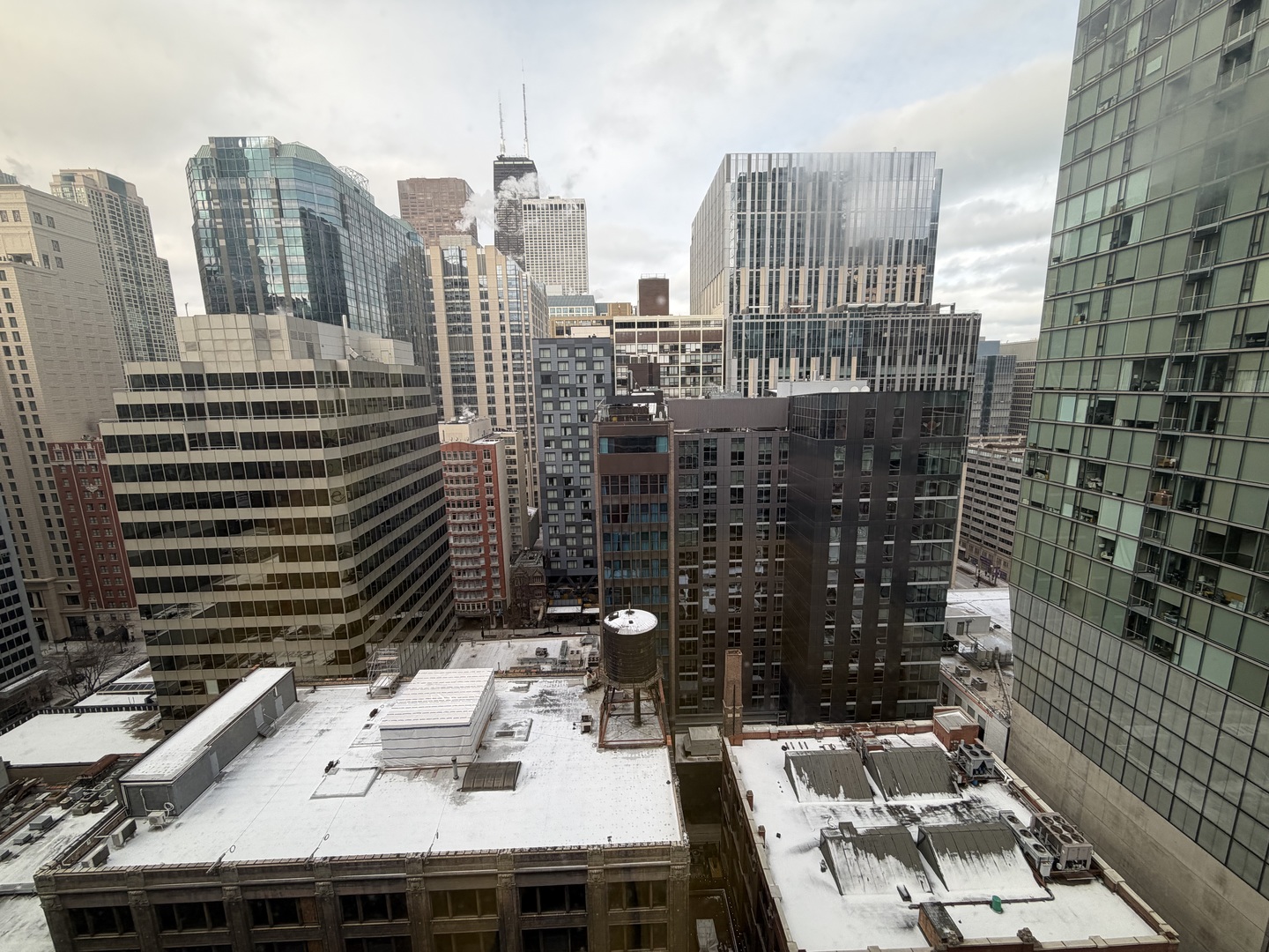 211 East Ohio Street, Unit 2425 Chicago, IL 60611 - Photo 6 of 20