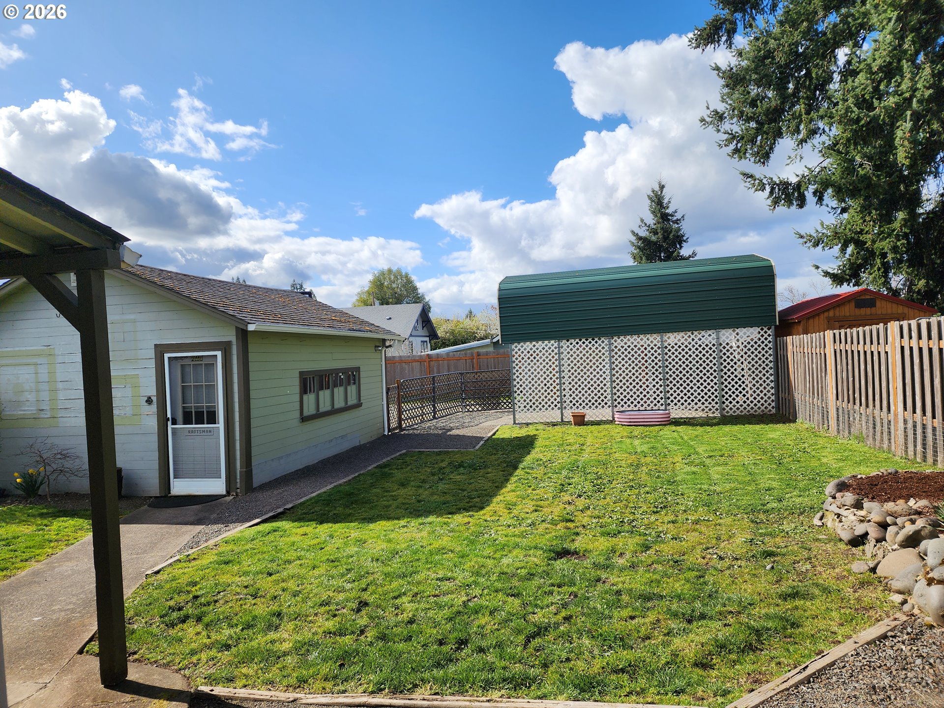 208 South Swiegle Avenue Molalla, OR 97038 - Photo 15 of 31