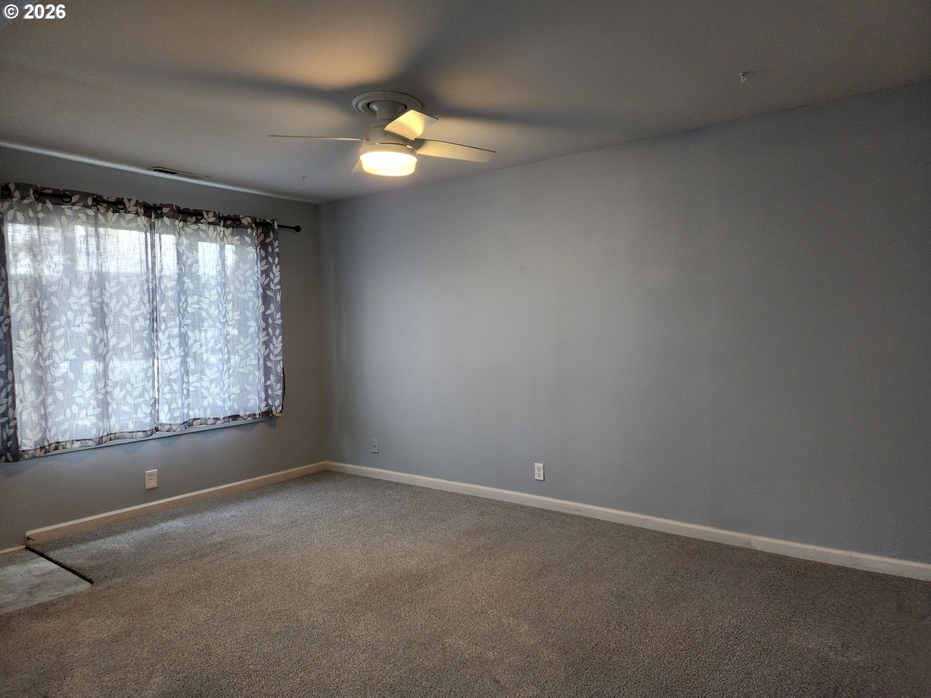 208 South Swiegle Avenue Molalla, OR 97038 - Photo 8 of 31 Bedroom