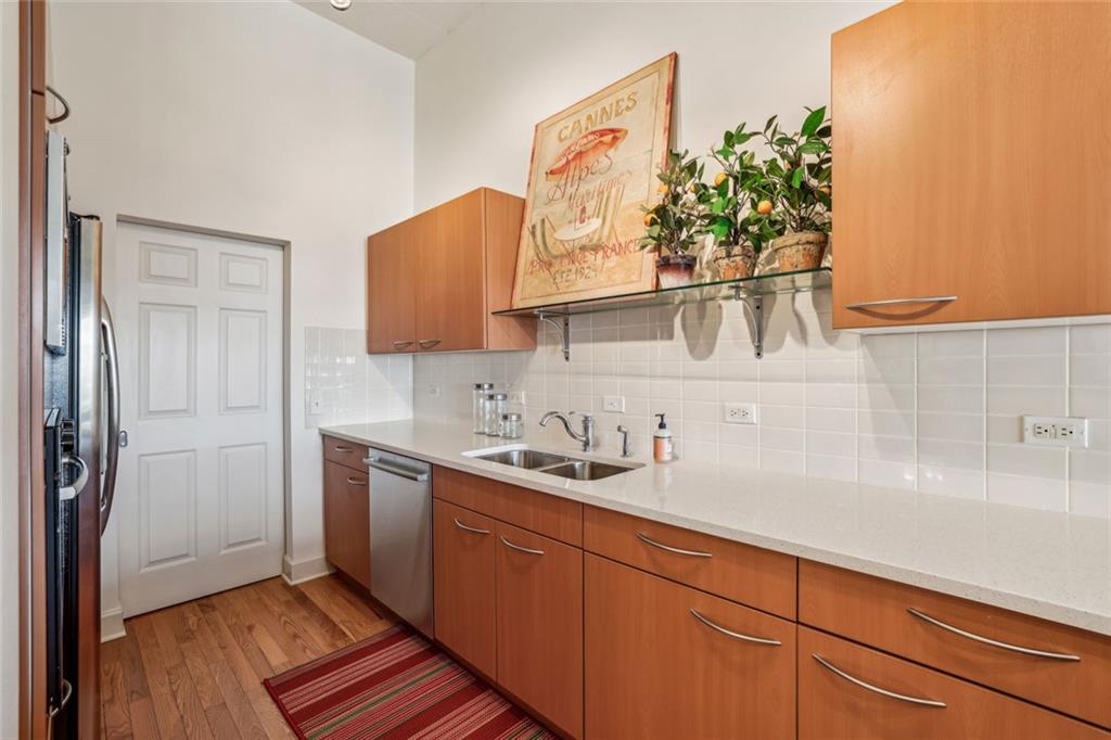 3820 Roswell Road Northeast, Unit 1004 Atlanta, GA 30342 - Photo 7 of 28