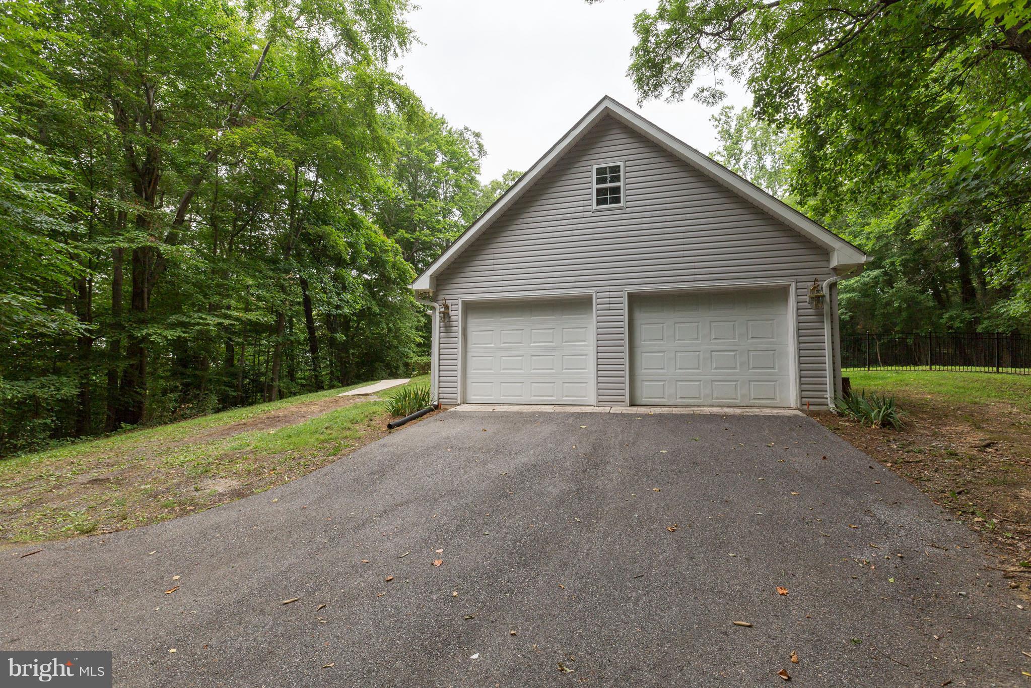 7021 Flint Hill Road Owings, MD 20736 - Photo 4 of 27 Exterior (General)